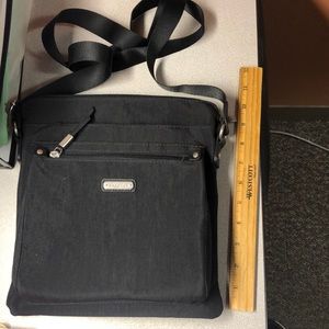 Baggallini, GOBAGG with RFID wristlet black